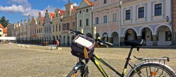 Cycling is a fantastic way to explore Telc in the Czech Republic | Els van Veelen