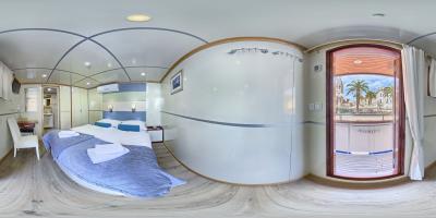 DOUBLE ROOM