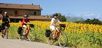 Family cycle in Tuscany