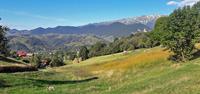 The scenery when hiking in Romania's Transylvania region - UTracks travel