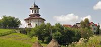 Picturesque churches along the trail in Romania - UTracks travel