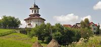 Picturesque churches along the trail in Romania - UTracks travel