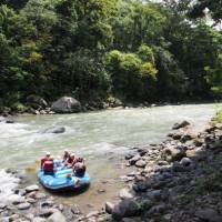 Drop in spot on the Paquare river, Costa Rica | Sophie Panton