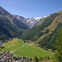 Cogne at the foot of the Gran Paradiso National Park | Camera-man