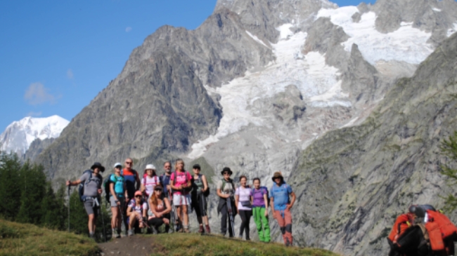 Group photo on the Tour du Mont Blanc | Ryan Graham