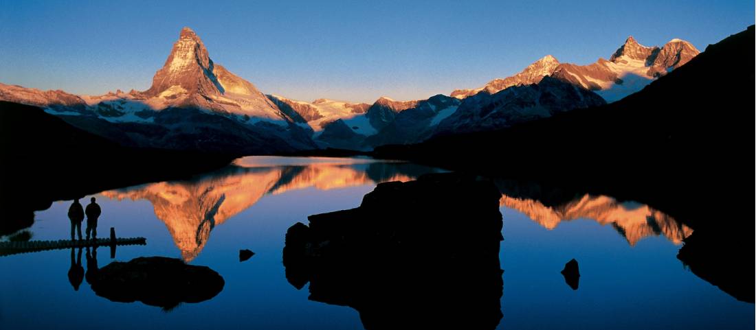 Sunrise at lake Stellisee (2537 m) with the 4478m Matterhorn in the background. |  <i>Switzerland Tourism</i>