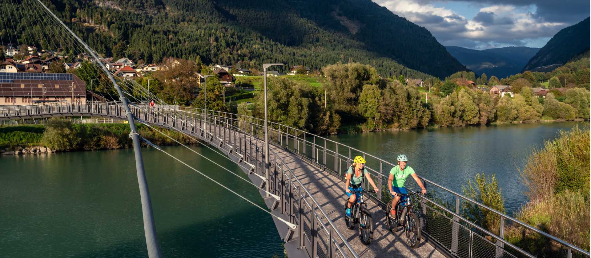 Cycling over the Drau river in Austria | Martin Steinthaler