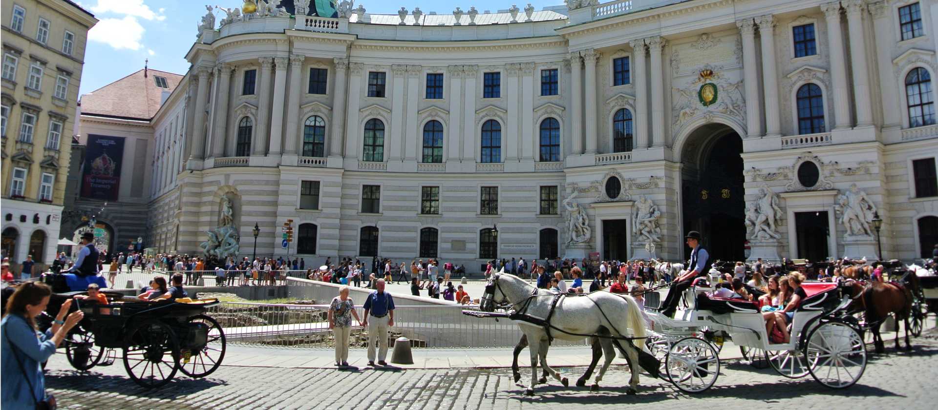 Hofburg Palace in Vienna | Lilly Donkers
