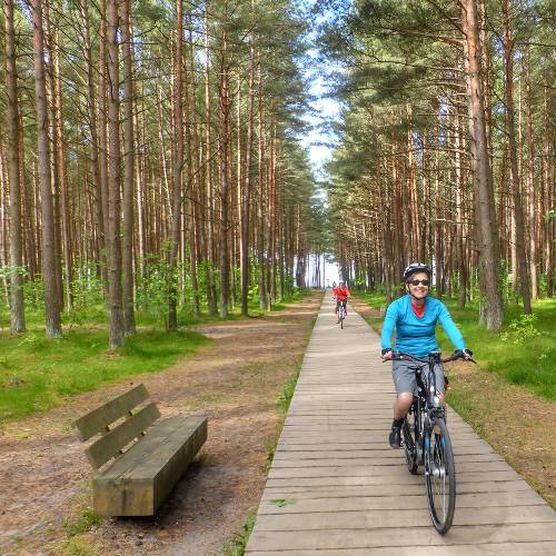 Self guided cycling outlet