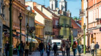 Kaunas, people in old town street ©Laimonas Ciunys_Lithuania Travel,Laimonas Ciunys Strolling through Kaunas old town.
