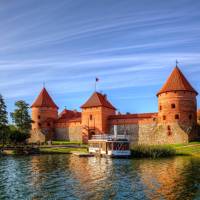 The famous Trakai castle on a stunning summer's day. | Laimonas Ciunys