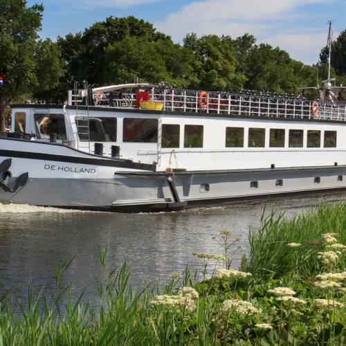 The comfortable boat the Holland