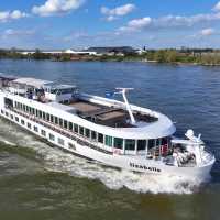 MS Lisabelle cruises the Danube