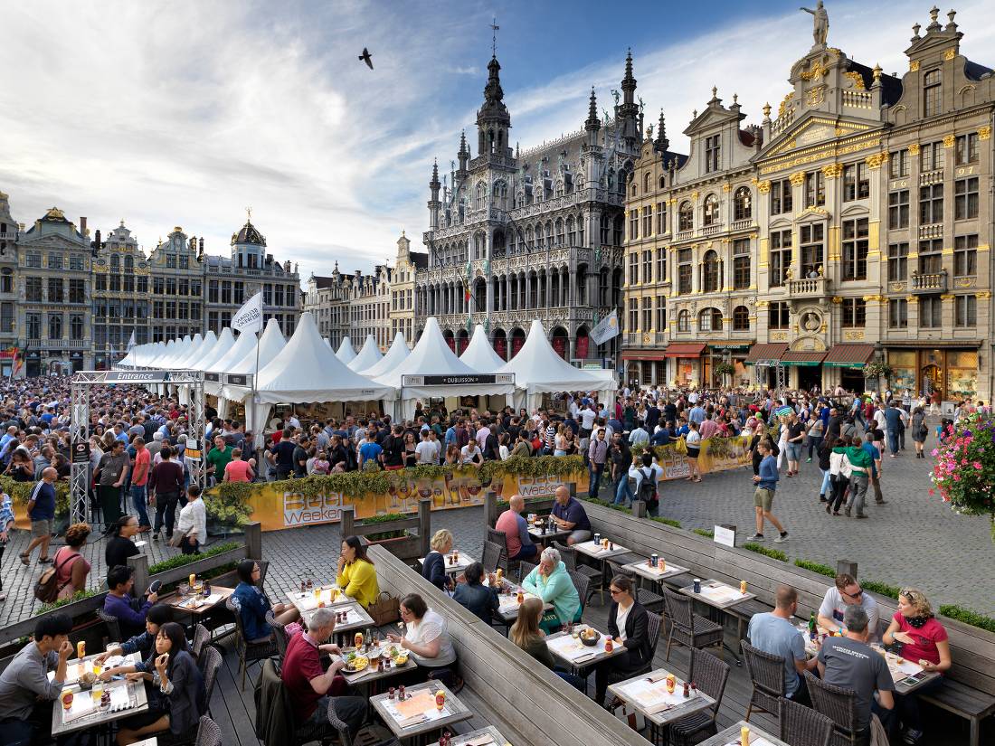 Brussels main square during a beer festival |  <i>Milo Profi</i>