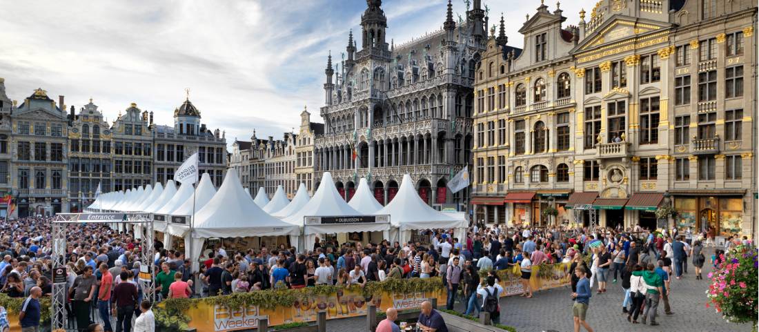 Brussels main square during a beer festival |  <i>Milo Profi</i>