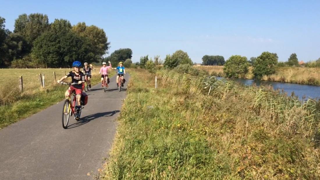 Cycling in the Flemish countryside |  <i>Hilary Delbridge</i>