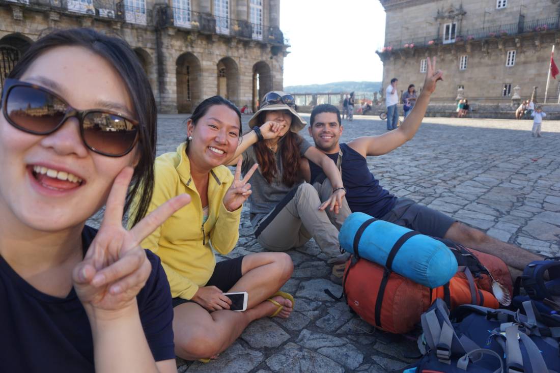 Weary pilgrims at Santiago de Compostela |  <i>Eimy Minowa</i>