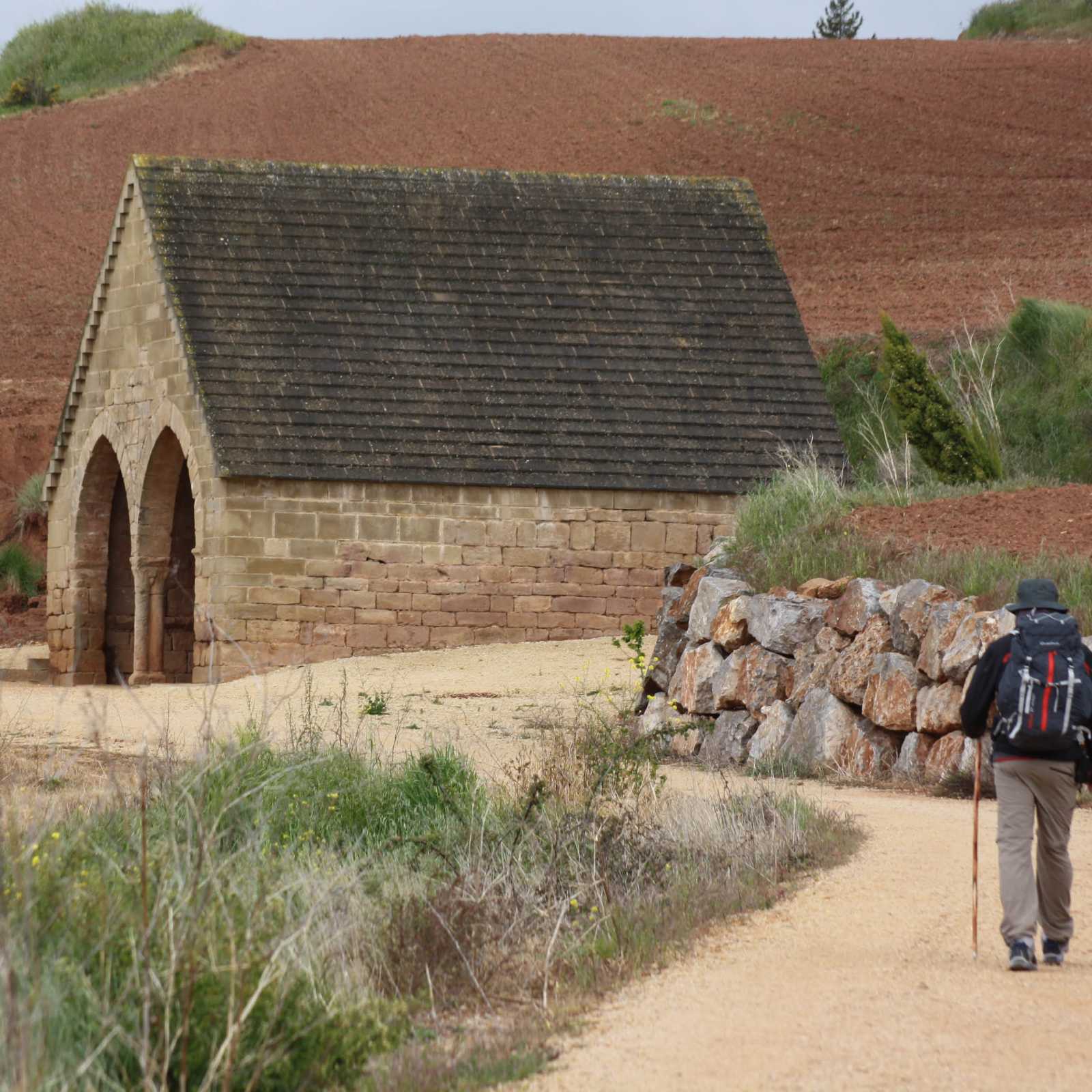 Pilgrim walking the Camino de Santiago | Hans-Jakob Weinz