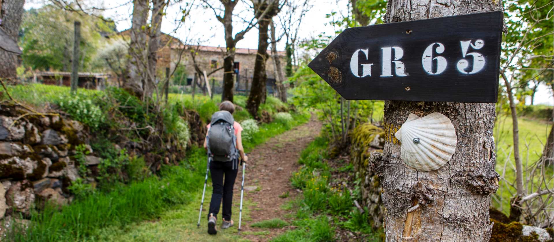 Follow route GR65 on the Le Puy Camino in France