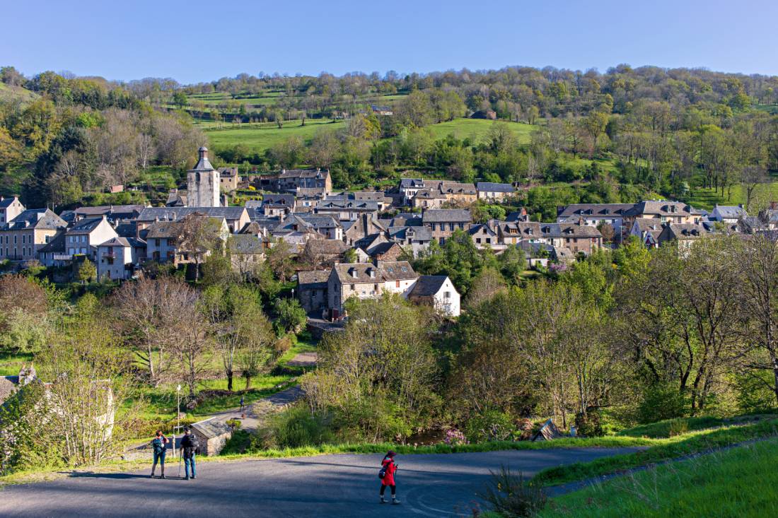 Discover many pretty villages on the Le Puy Camino in France