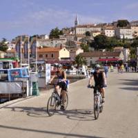 Cycling along the seafront at Vrsar