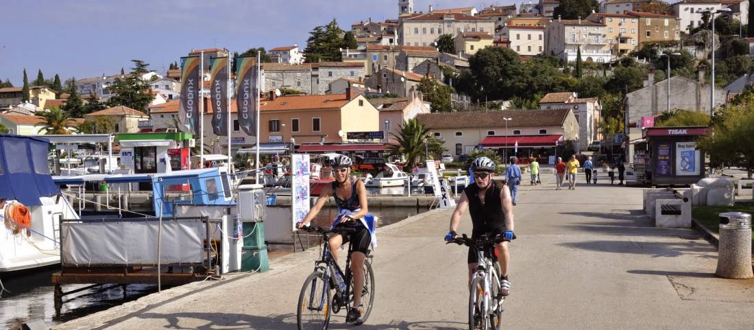 Cycling along the seafront at Vrsar