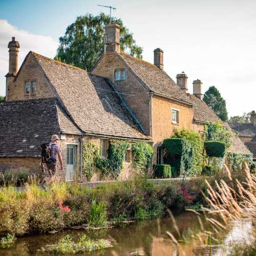 Walk through classic English villages