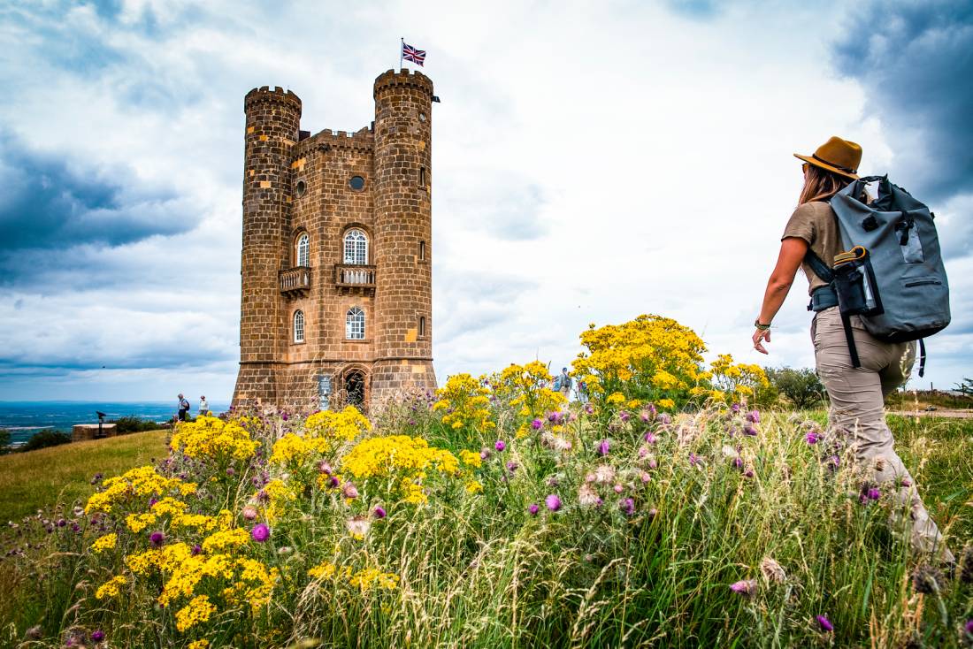 Hike to the iconic Broadway Tower in the Cotswolds |  Tim Charody