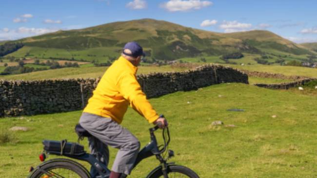 Explore English countryside by bike on the Yorkshire Dales Cycle