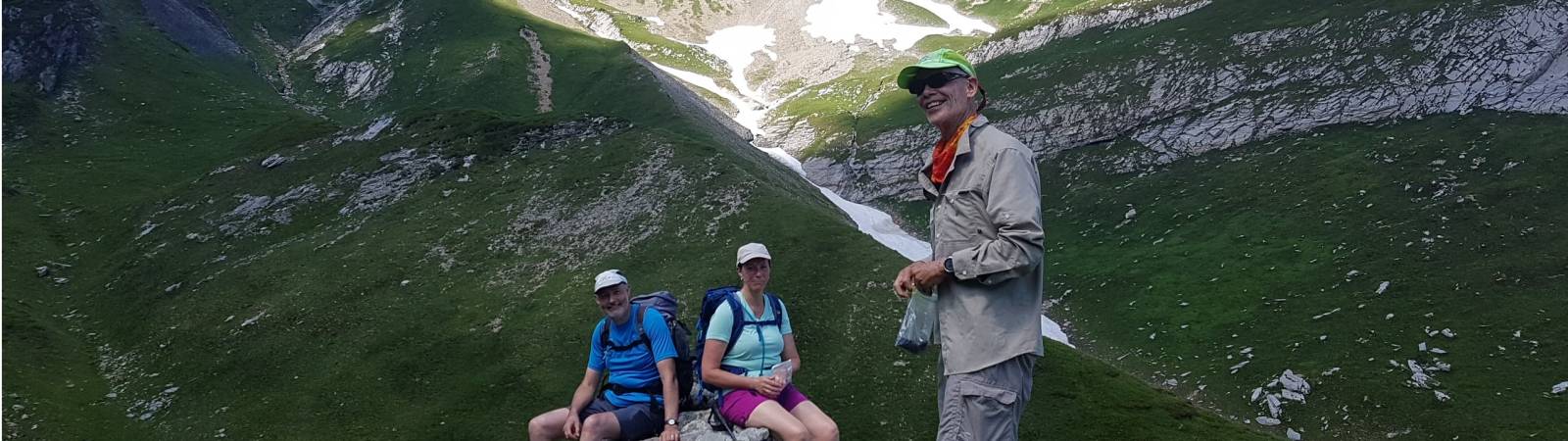 Walkers stopping for a scenic rest in France |  <i>Vincent Lamy</i>