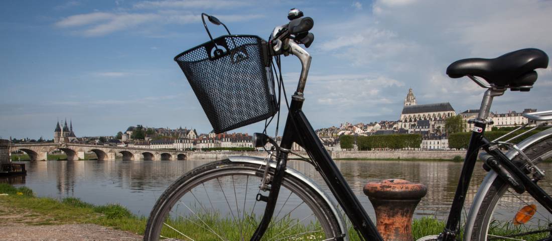 Hybrid bike - Loire cycling |  <i>P-Forget_054</i>