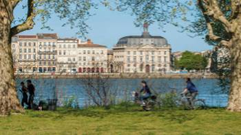 Bordeaux Garonne cyclists copy,Boat Bike Tours Cycling along the Garonne on our Bordeaux Bike & Barge in France