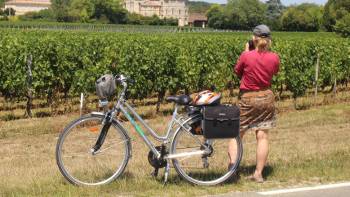 bordeaux vineyard bike tour