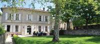 Stay in beautiful chateaux, located near vineyards, on a centre based trip in France | Deb Wilkinson