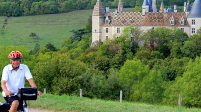 Cruising past castles on the Burgundy Cycle | Pat Kline