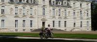 bicycle tours loire valley france Cycling at Cheverny chateau