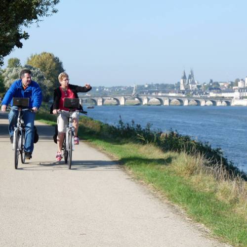 bike tours in loire