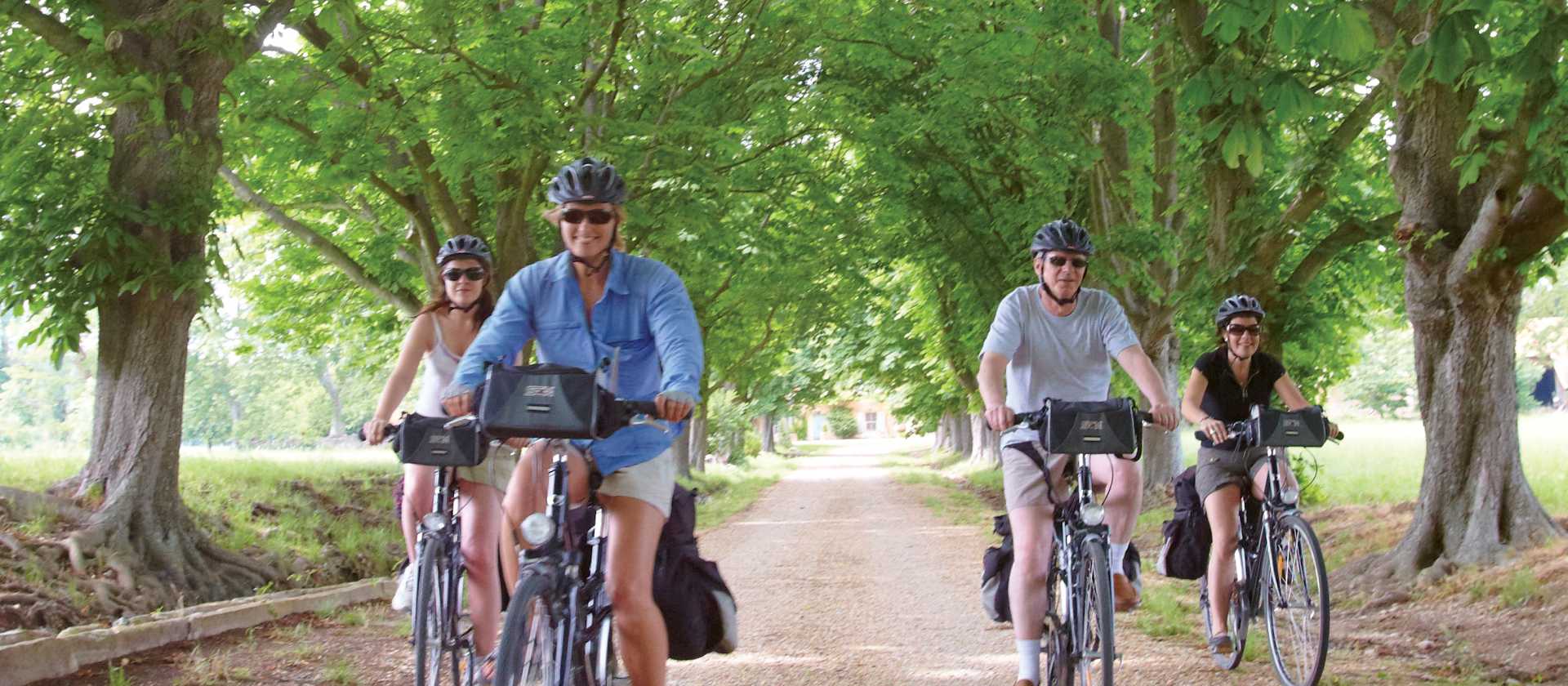 Cycling in Provence, France | Ewen Bell
