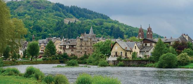 The pilgrim town of Espalion on the Le Puy Camino |  <i>Rob Mills</i>