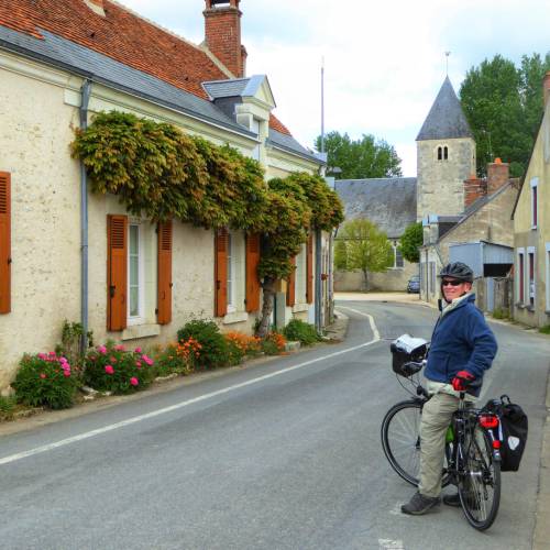 Quick cycling break to take in gorgeous Fougeres-sur-Bievre in France