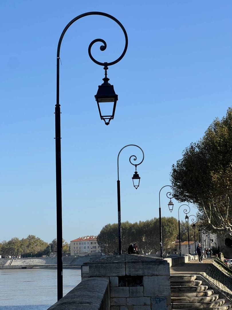 Pretty promenade lights |  Deborah Brinkhoff & Lara Hilton