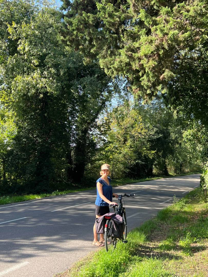 Cycling the back roads of Provence |  Deborah Brinkhoff & Lara Hilton