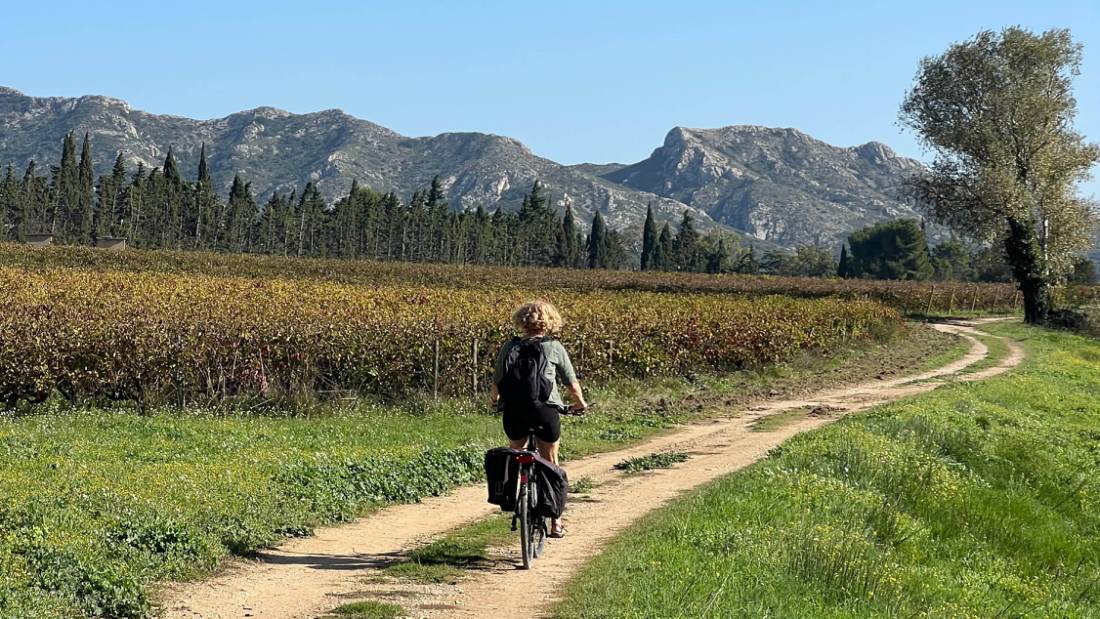Cycling the back roads of Provence |  Deborah Brinkhoff & Lara Hilton