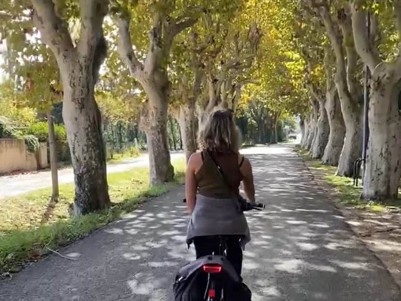Cycling the back roads of Provence |  Deborah Brinkhoff & Lara Hilton