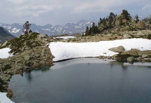 Mountain lake in the Pyrenees, France&#160;-&#160;<i>Photo:&#160;Celia James</i>