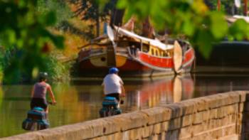 Cycling along the Canal du Midi