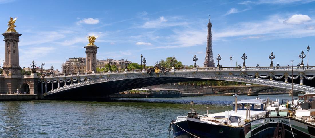 A beautiful view of La Seine in Paris