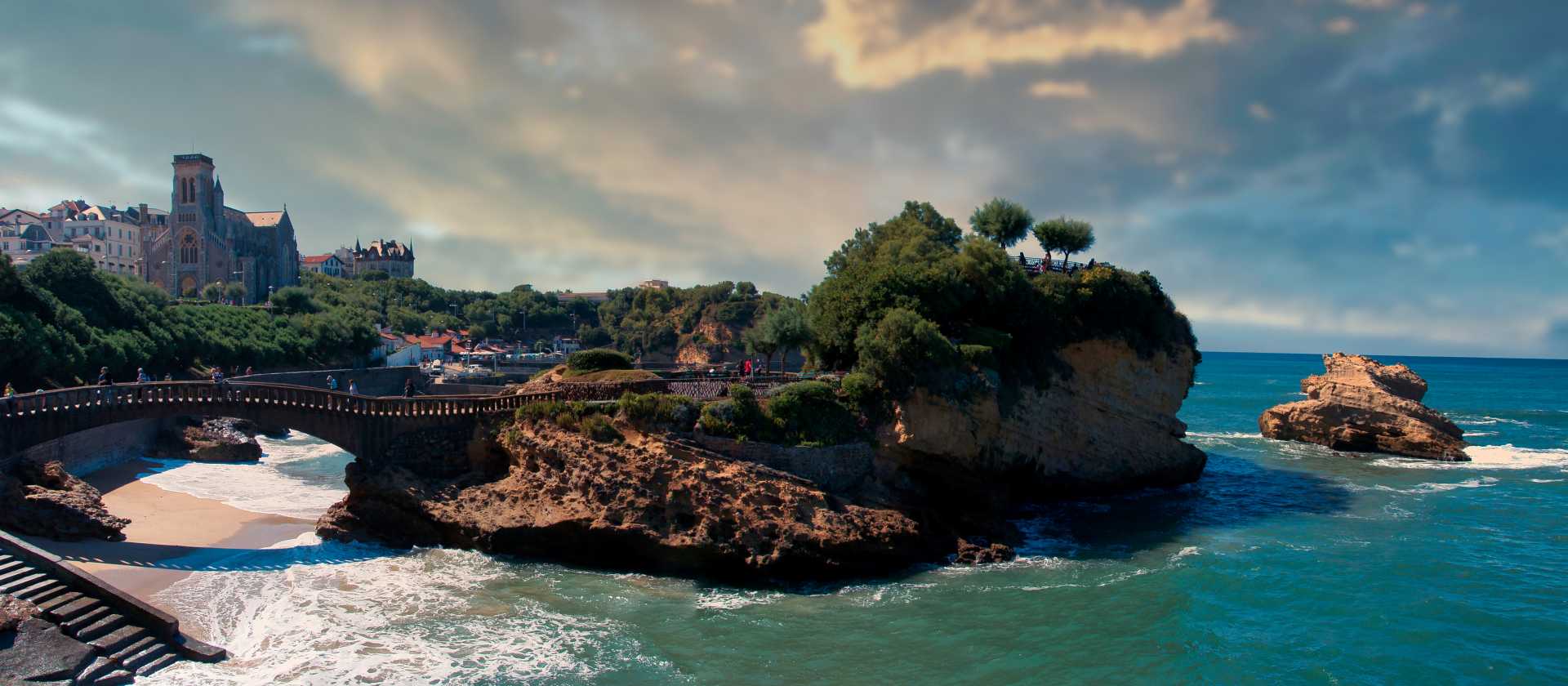 Scenes from the cycle trail in Biarritz
