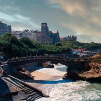 Scenes from the cycle trail in Biarritz