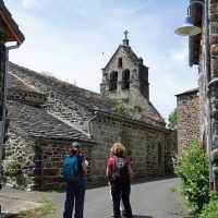 Walking through the village of de Montusclat